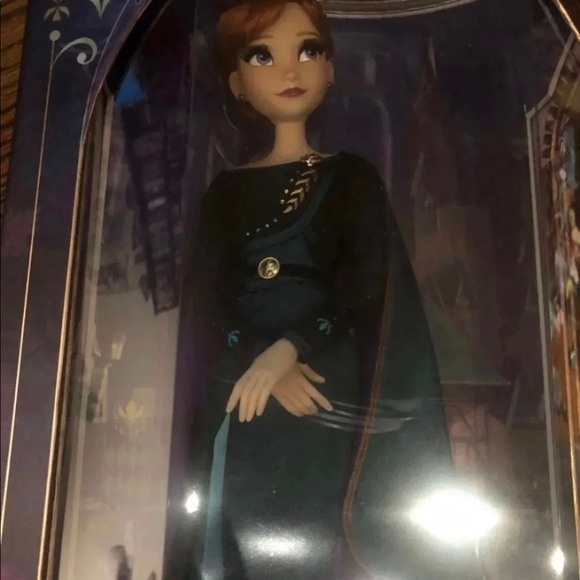 Frozen Anna limited edition doll - Picture 3 of 5